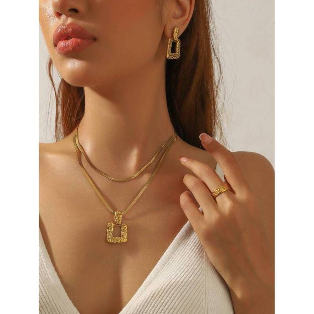 18K Gold Plated Stainless Steel Jewelry Set, Textured Circle Sun Snak Minimalist
